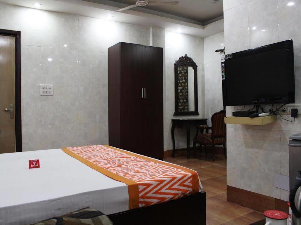 Oyo 2705 Hotel Preet Palace New Delhi Exteriör bild