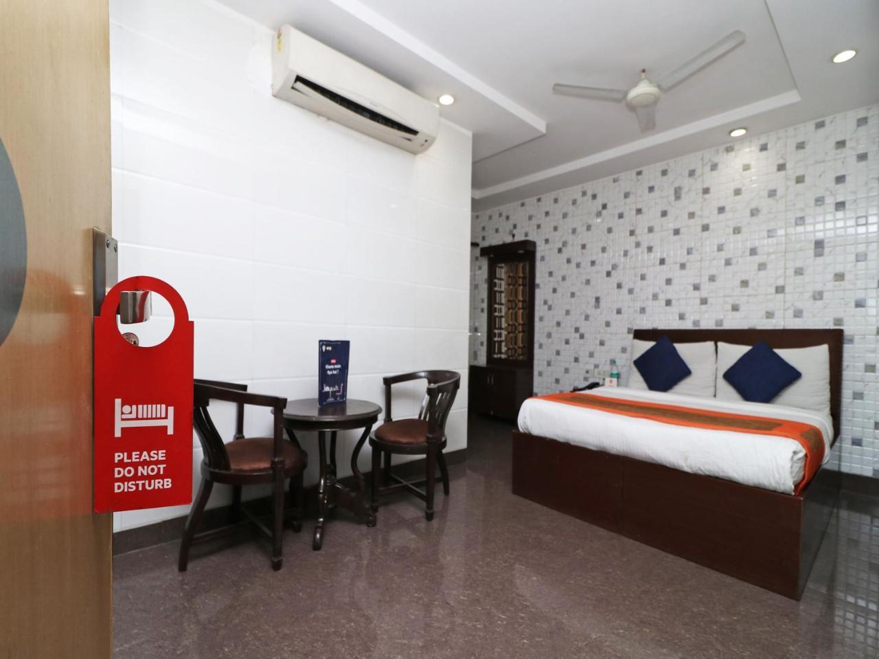 Oyo 2705 Hotel Preet Palace New Delhi Exteriör bild